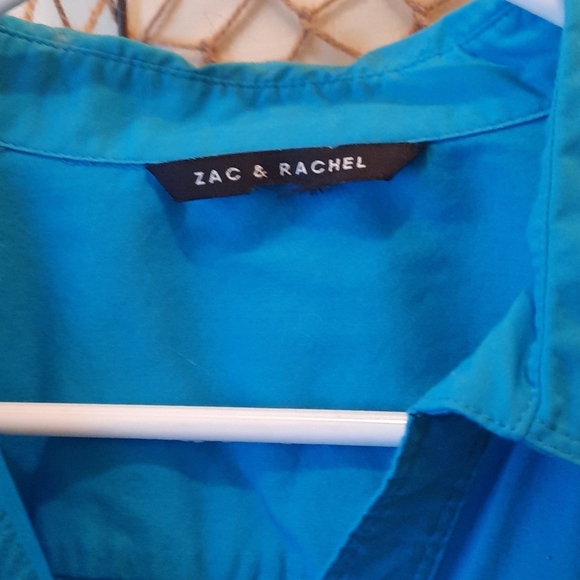 Button down blouse - Picture 2 of 4